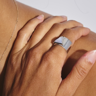 BLUE LACE AGATE GUARDIAN STATEMENT RING SILVER