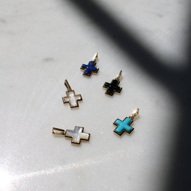 BLUE LAPIS AMULET PENDANT GOLD