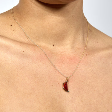 RED GARNET  CRESCENT PENDANT NECKLACE SILVER (LARGE)