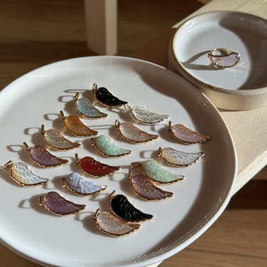 AMETHYST ANGEL WING GOLD (MEDIUM)