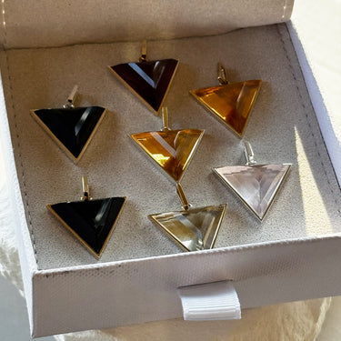 BLACK ONYX GROUNDING GUARDIAN GOLD (CLASSIC)