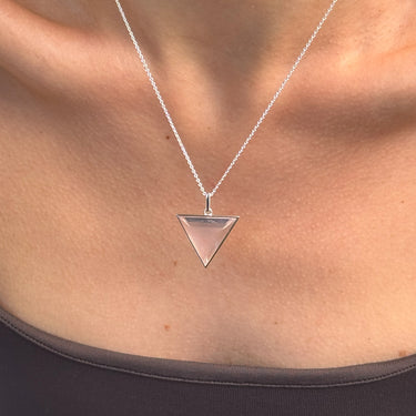 ROSE QUARTZ GROUNDING GUARDIAN SILVER (CLASSIC)