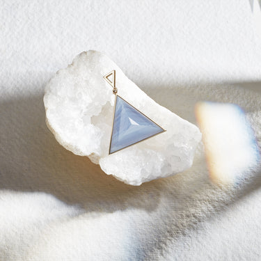 BLUE LACE AGATE GUARDIAN PENDANT NECKLACE GOLD (LARGE)